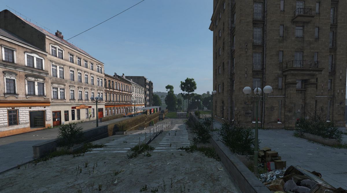 Spuštanje od trga prema promenadi kraj Esseker centra  (DayZ – mapa Esseker)