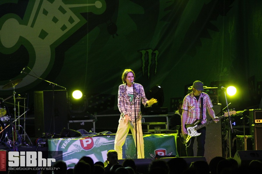 ufo_brkovi_zoran_44 ufo_brkovi_zoran_44