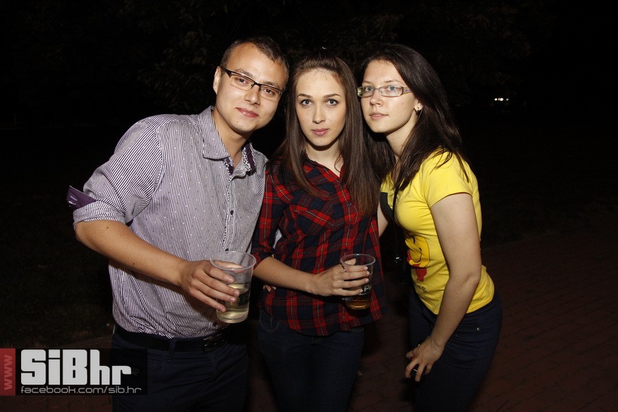 studentska_rostiljada_Mejasi_Si
