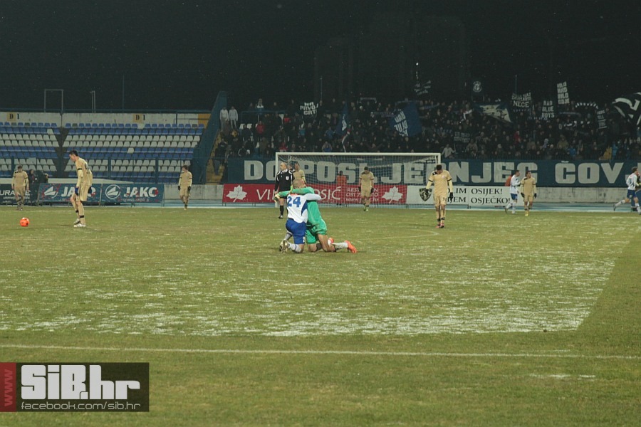 osijek_dinamo_2_1_10022013_sibh