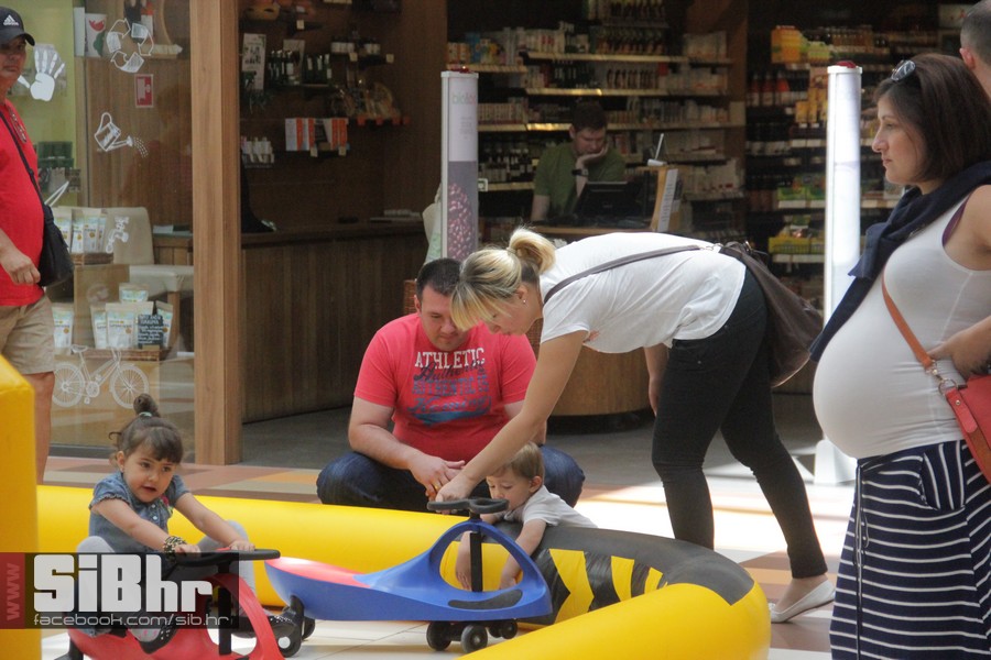 autici_avenue_mall_osijek_09
