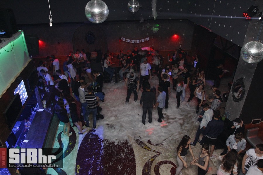 pjena_party_bastion_SiBhr_32 pjena_party_bastion_SiBhr_32