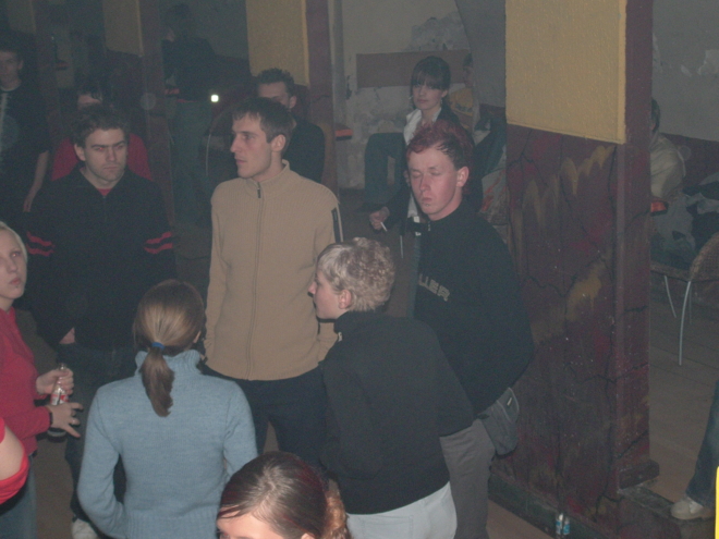 2004_0305Image0003