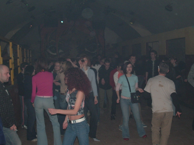 2004_0305Image0008
