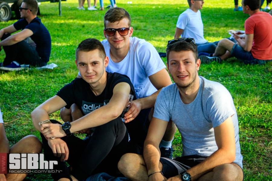 studentska_rostiljada_60