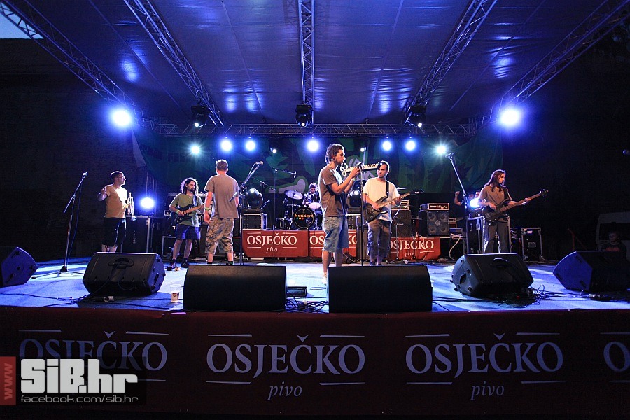 ufo_1_dan_07072012_sibhr_by_002