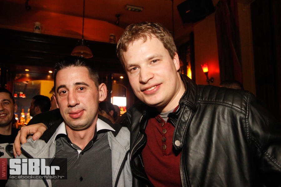 old_bridge_pub_9