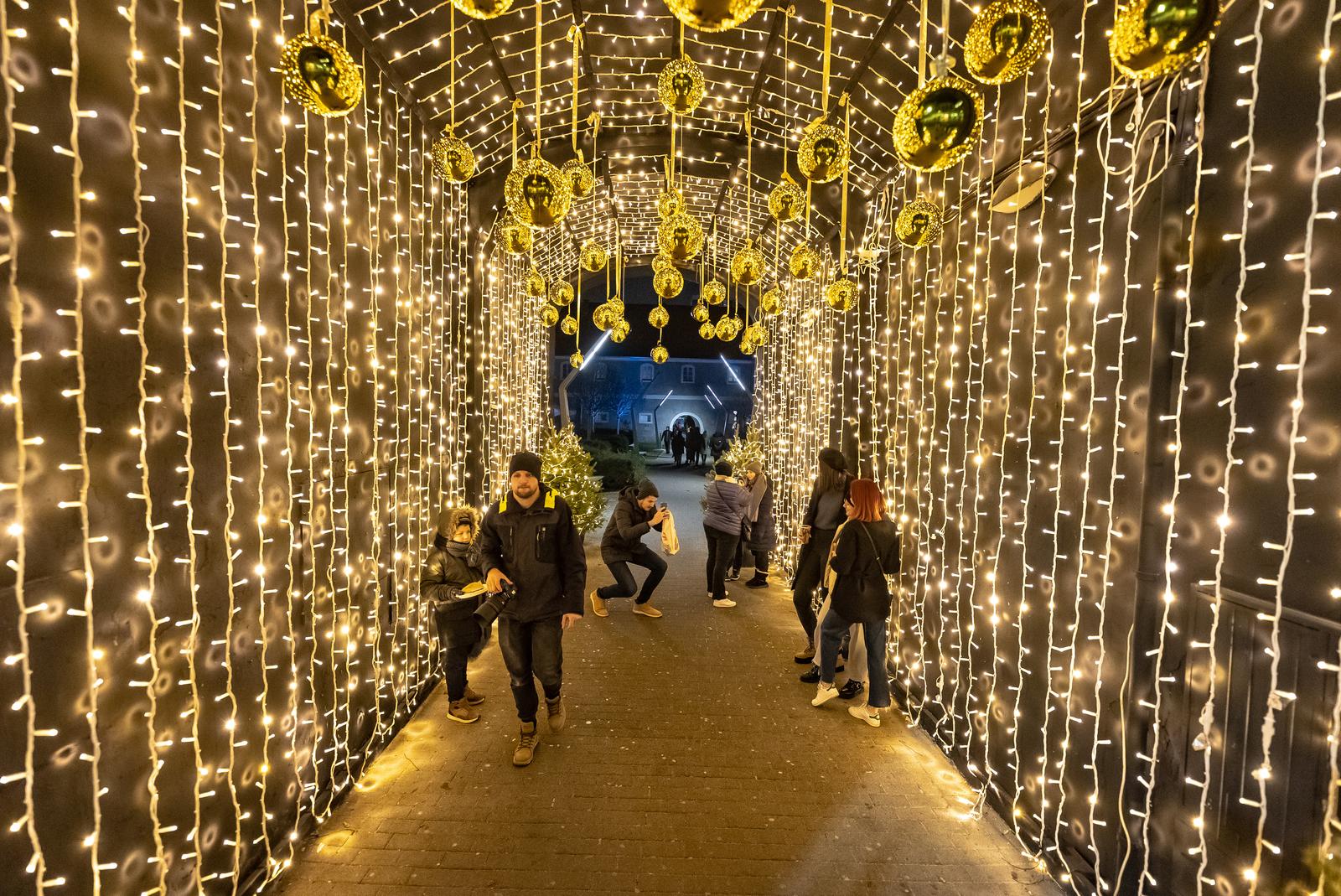 Advent u Osijeku ove godine još sjajniji i čarobniji