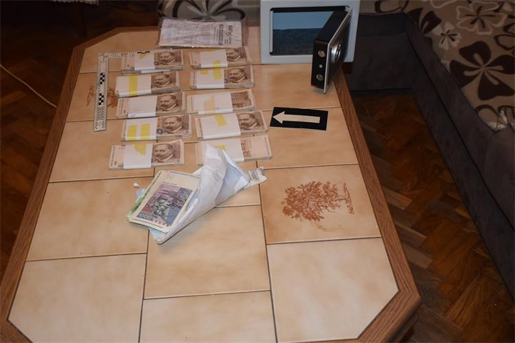 Zaplijena droge i novca