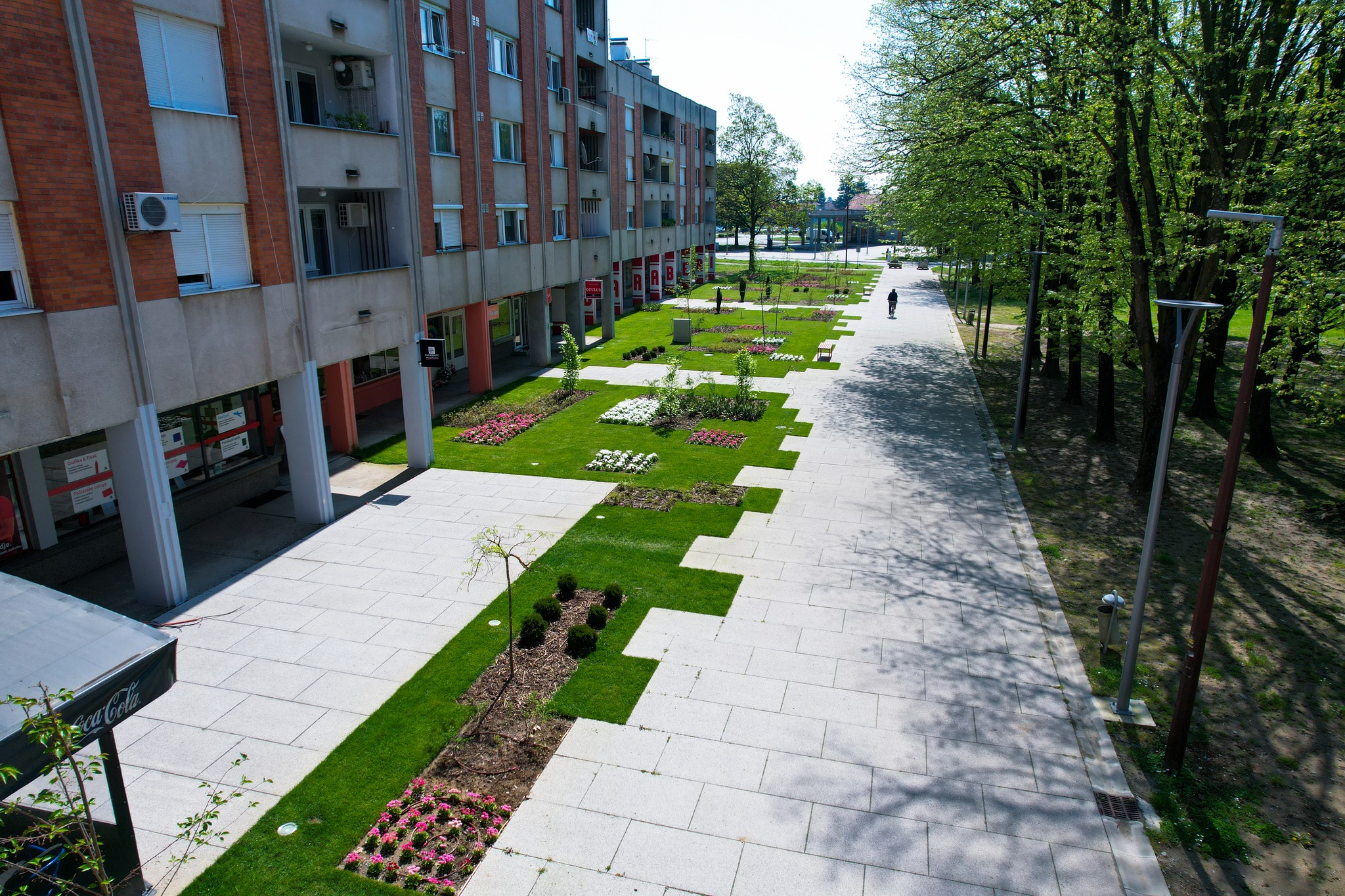 Novi trg u Belišću, travanj 2024. Novi trg u Belišću, travanj 2024.