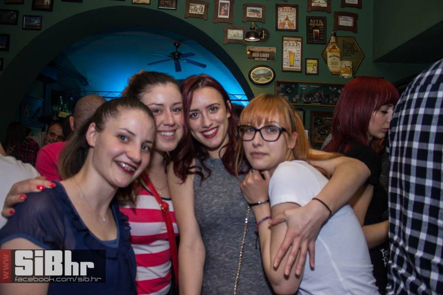 fort_pub_5