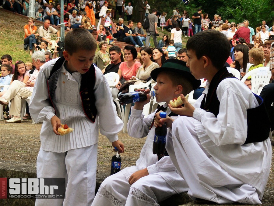 mali_djekovacki_vezovi_111