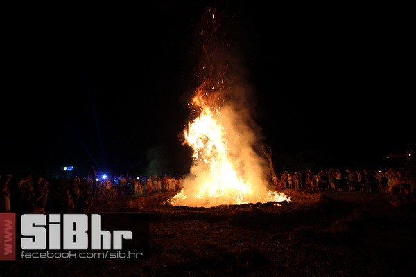 slama_dan_drugi_SiBhr_120 slama_dan_drugi_SiBhr_120