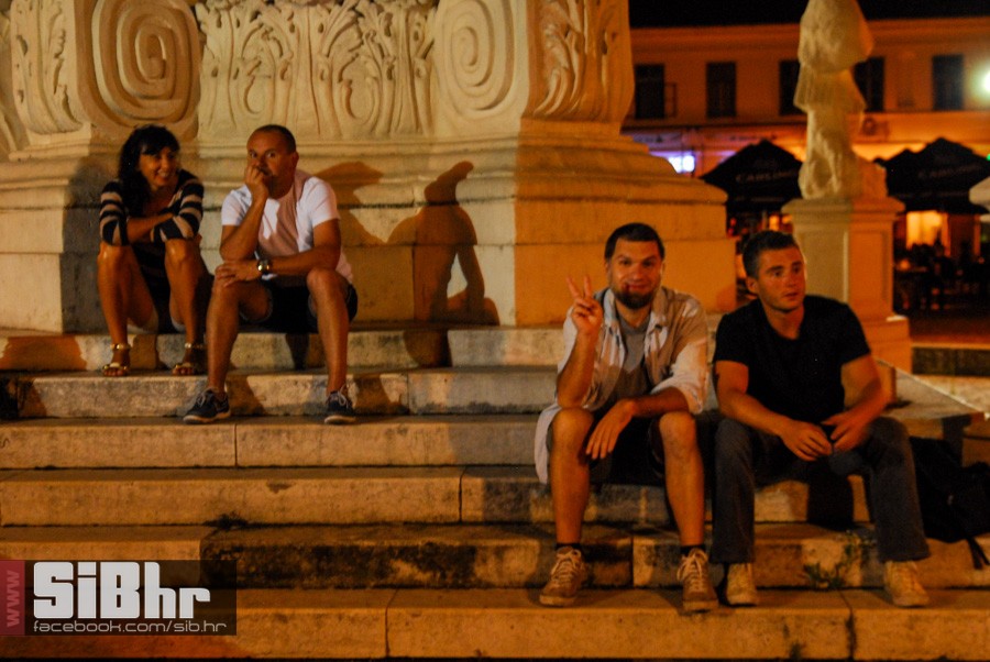 placa_u_centru_tvrdje_14