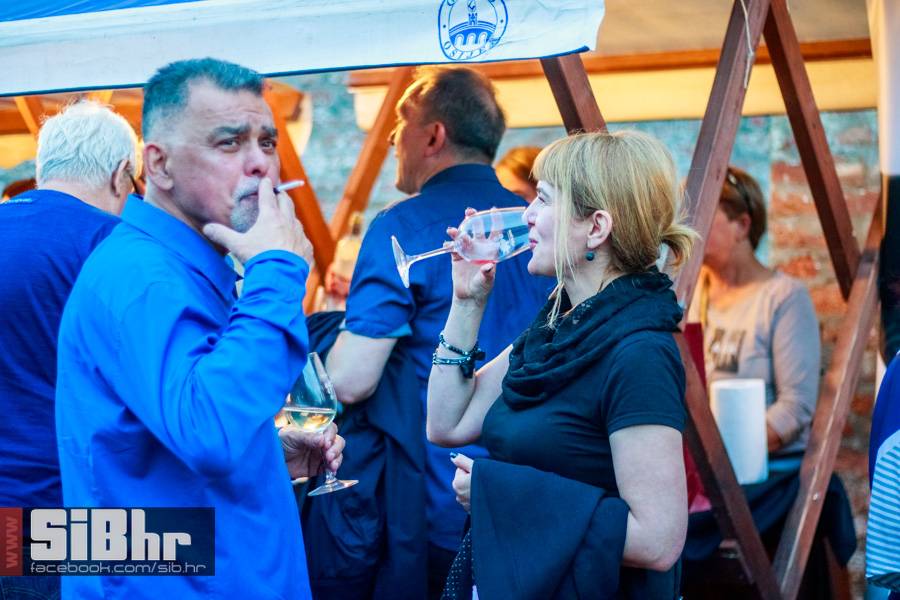 vecer_vina_umjetnosti_kazamat_9