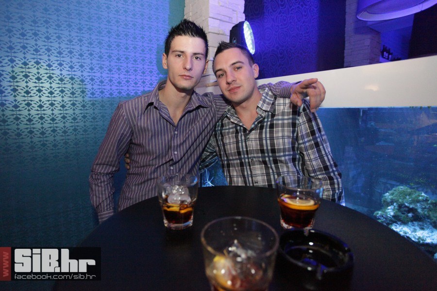playboy_party_lotus_20102012_si