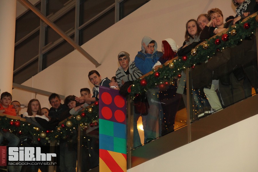 Colonia_AvenueMall_SiBhr_20 Colonia_AvenueMall_SiBhr_20