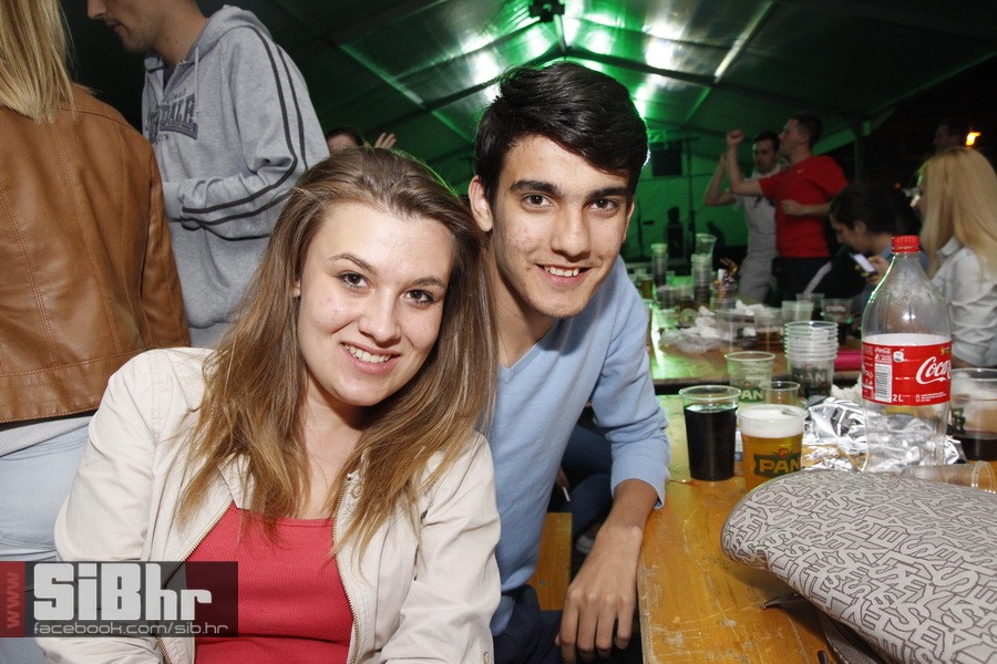 studentska_rostiljada_Mejasi_Si