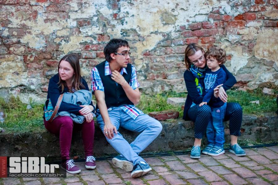 vecer_vina_umjetnosti_kazamat_1