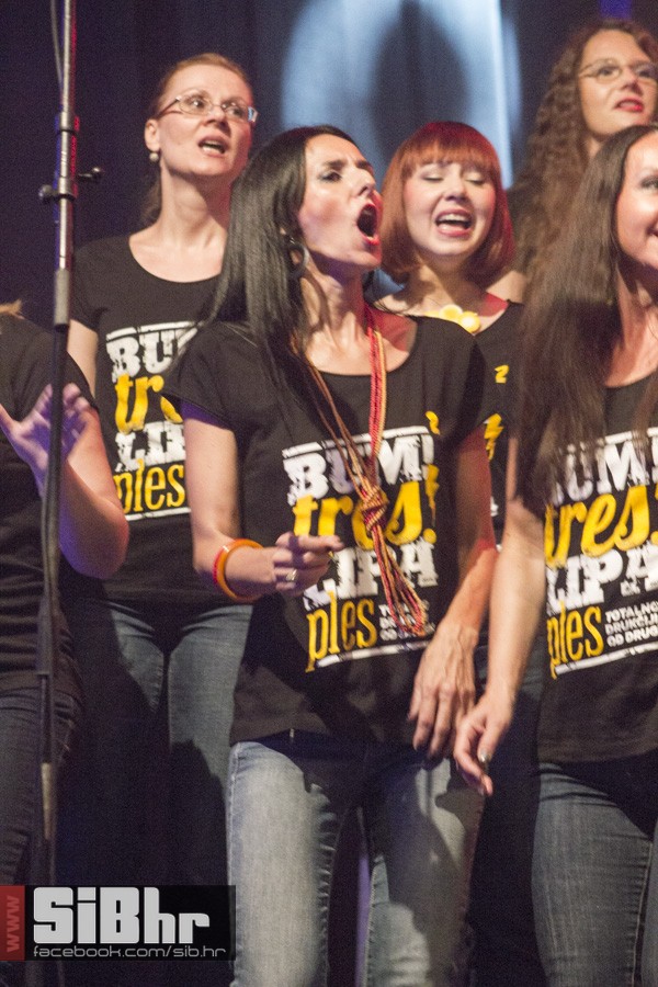 bum_tres_lipa_ples_44