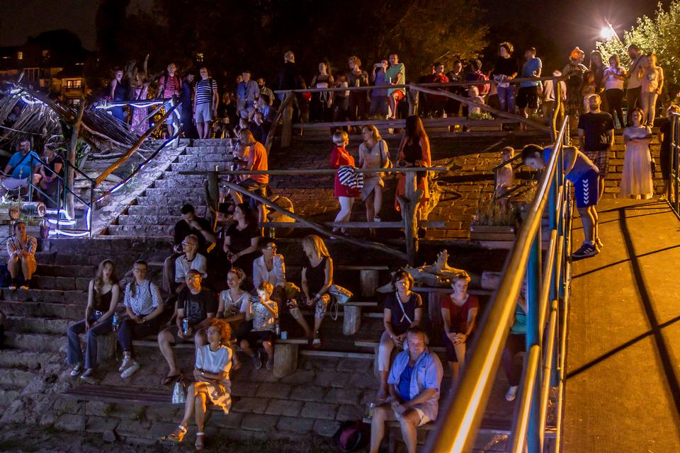Osječani uživali na jazzu uz Dravu Osječani uživali na jazzu uz Dravu