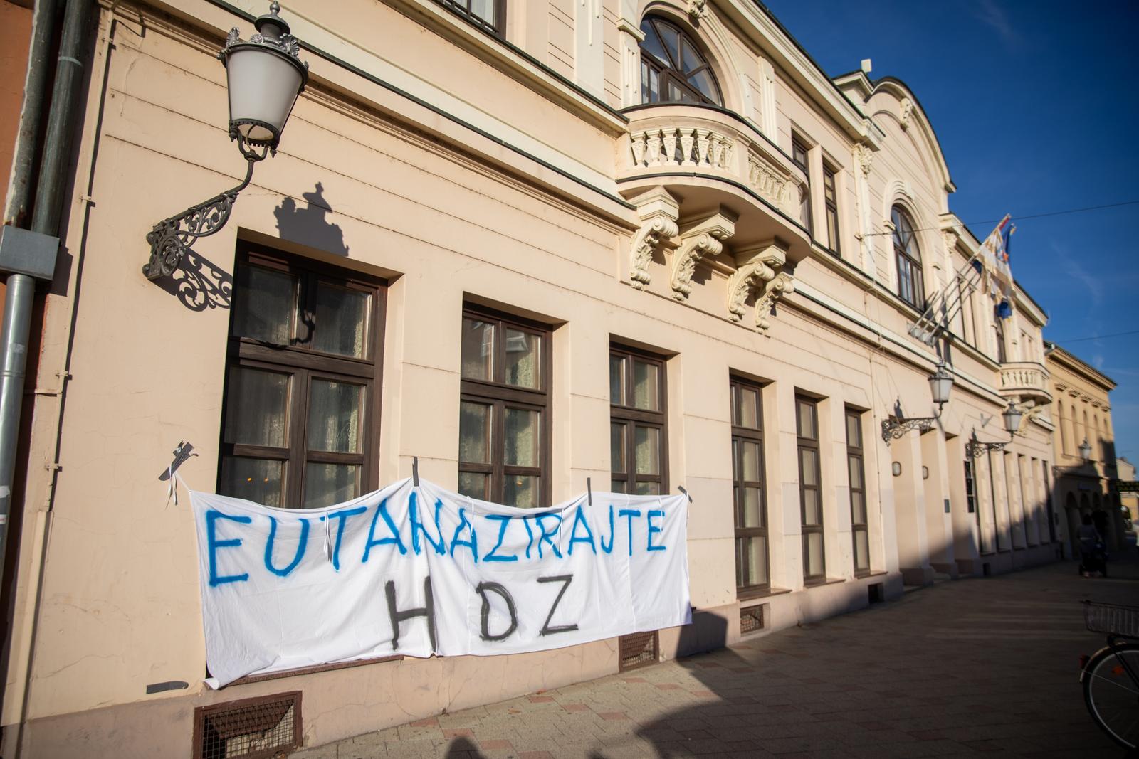 Prosvjed svinjgojaca u Vinkovcima