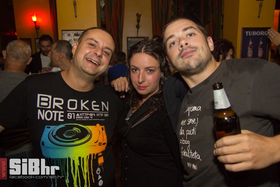 old_bridge_pub_8