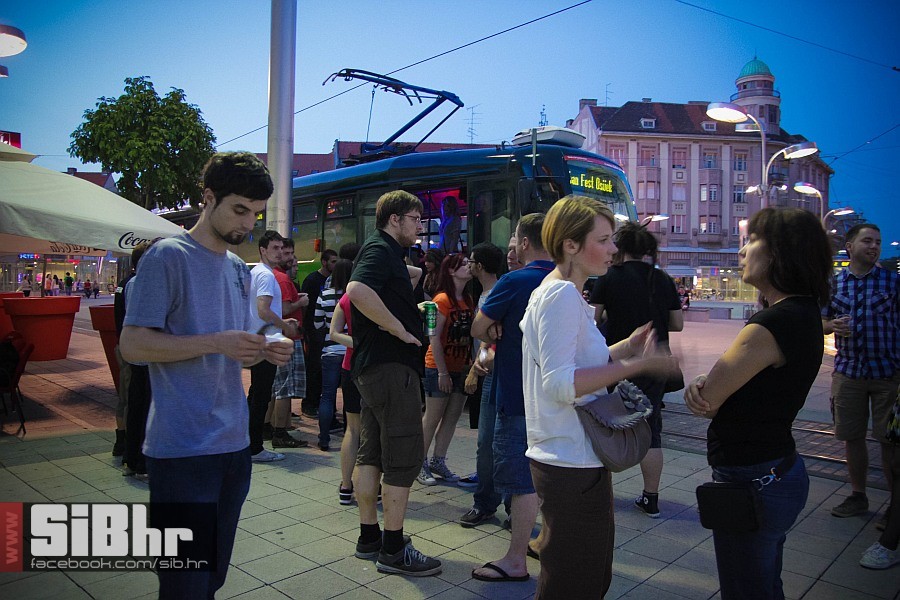 ufo_tramvaj_party_15062013_kali ufo_tramvaj_party_15062013_kali