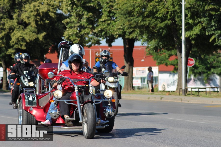 motorijada_osijek_defile_SiBhr_