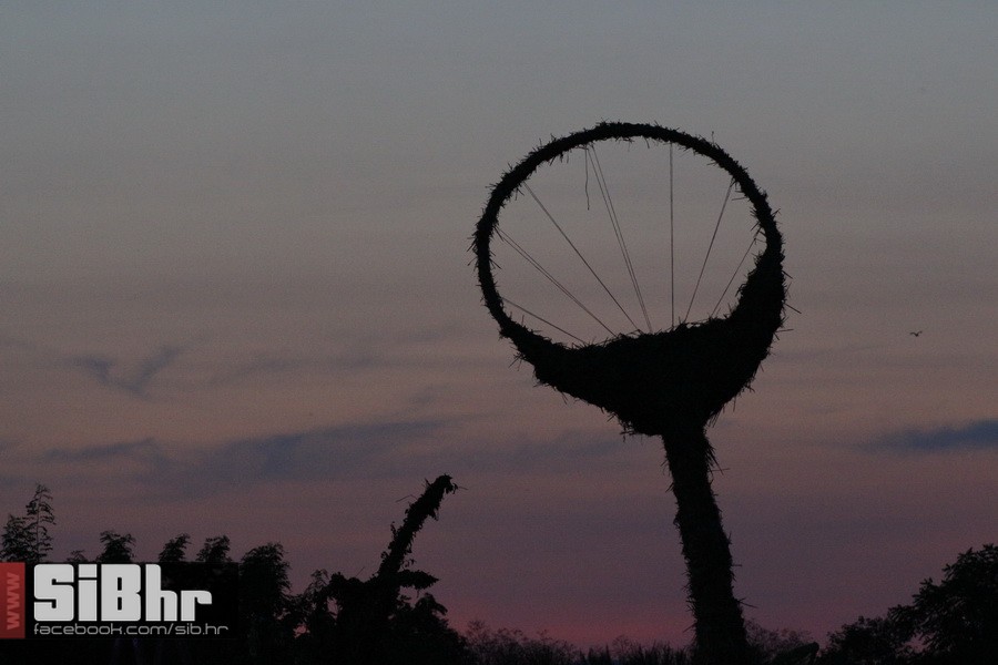 slama_dan_drugi_SiBhr_107 slama_dan_drugi_SiBhr_107