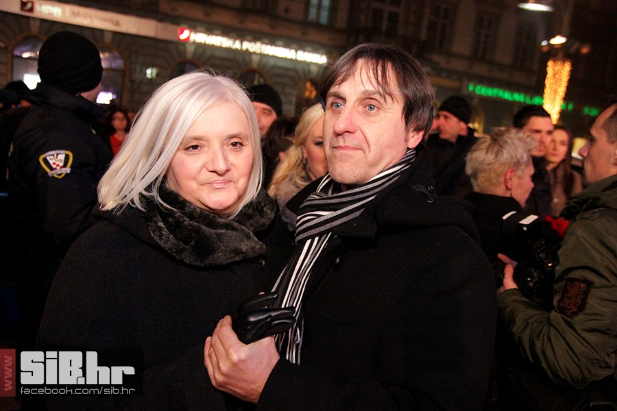 novagtrgkinolumiermediumlotus04 novagtrgkinolumiermediumlotus04