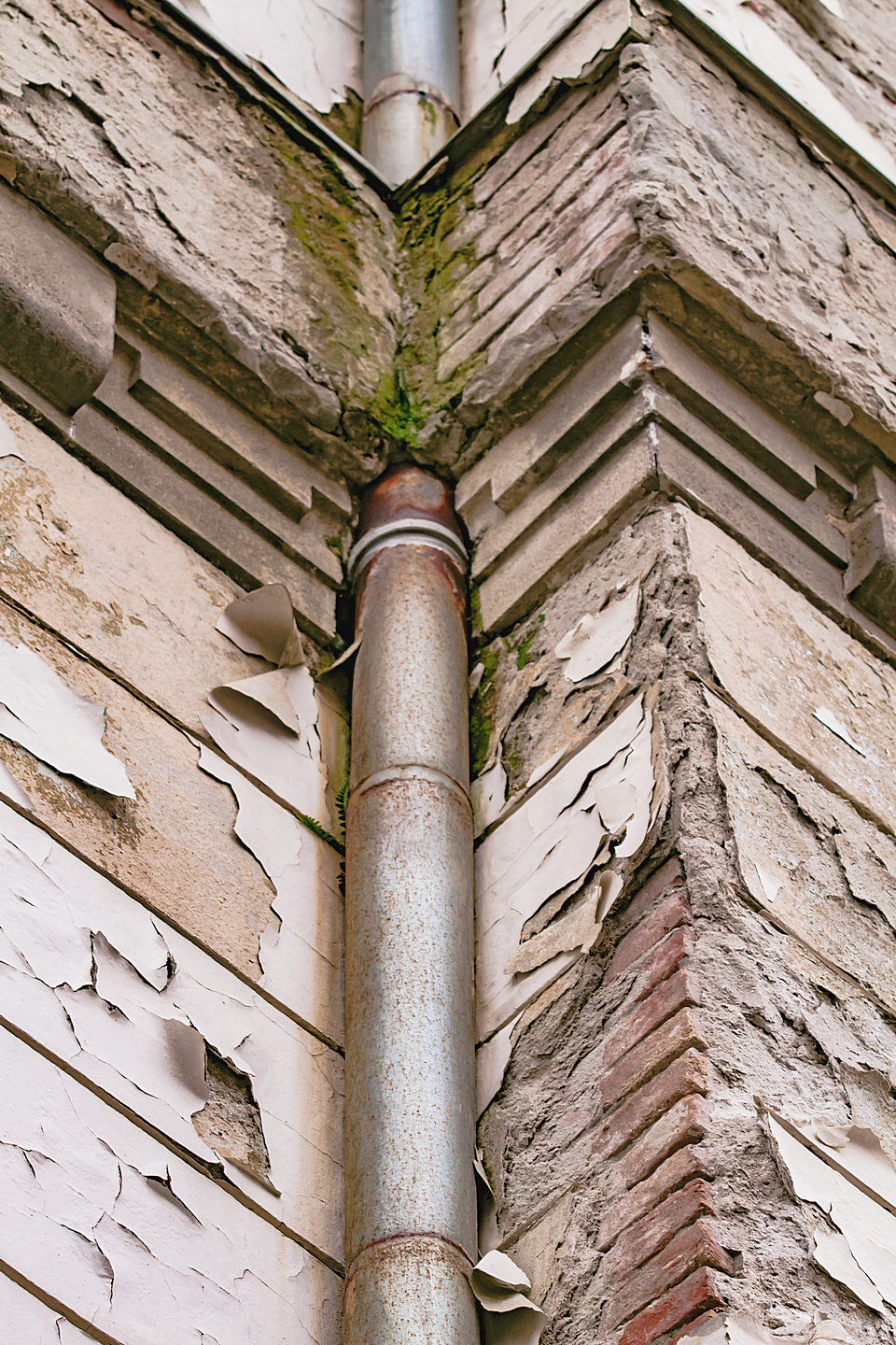 Hotel Royal i Pošta: Oronule fasade prijete prolaznicima Hotel Royal i Pošta: Oronule fasade prijete prolaznicima
