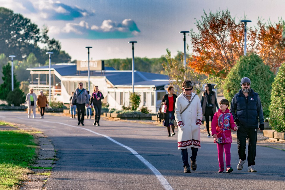 Nedjeljna šetnja promenadom