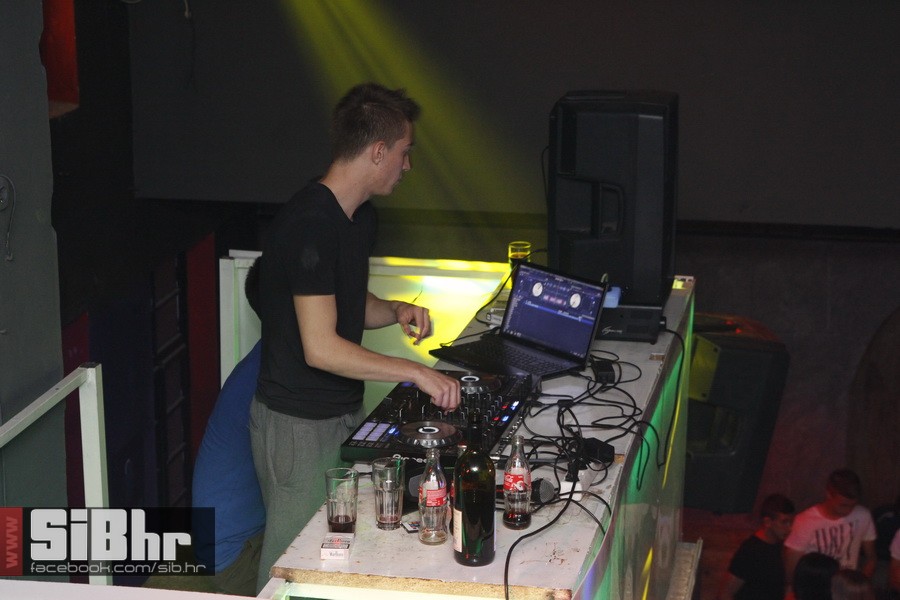 pjena_party_bastion_SiBhr_6 pjena_party_bastion_SiBhr_6