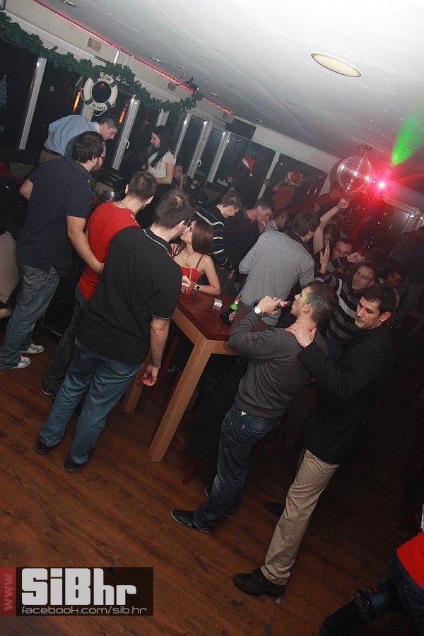 barkaIMG_547725122013 barkaIMG_547725122013