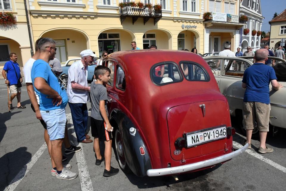 Požega: 7. Međunarodni oldtimer susret “Trophy Zlatnom dolinom 2019.” Požega: 7. Međunarodni oldtimer susret “Trophy Zlatnom dolinom 2019.”
