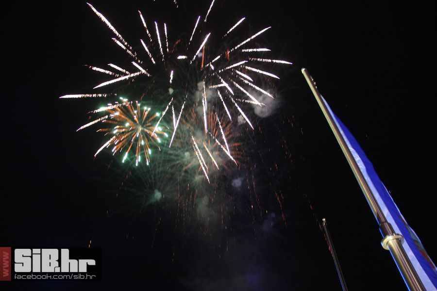 SvecanoOtvorenTrgSlobode_SiBhr_