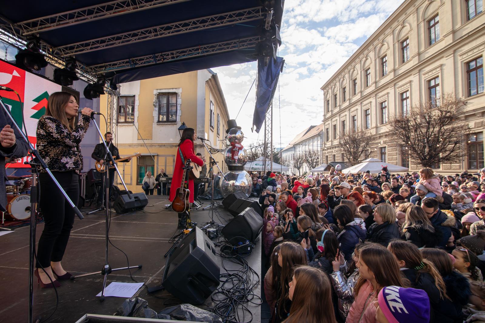Doček male Nove godine 2023.