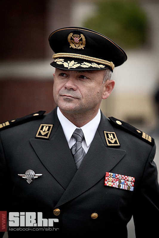 oslobodeni_generali_16112012_mb