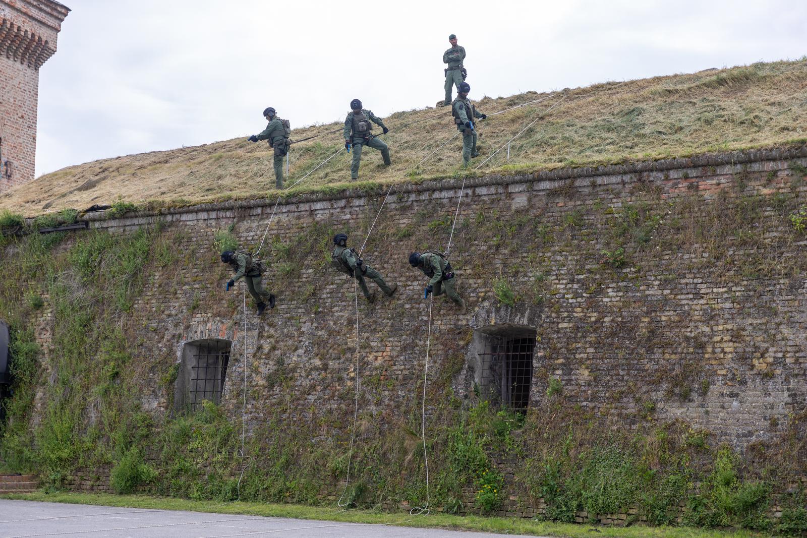 Pokazne policijske vježbe