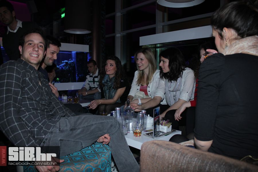 redbull_after_lotus_SiBhr_02