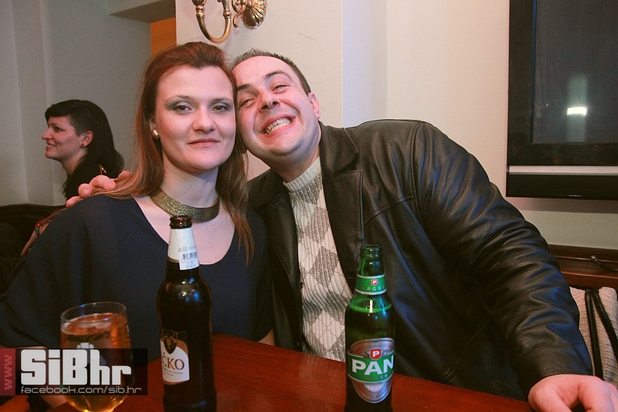 nocni_zivot_OldBridgePub_040120