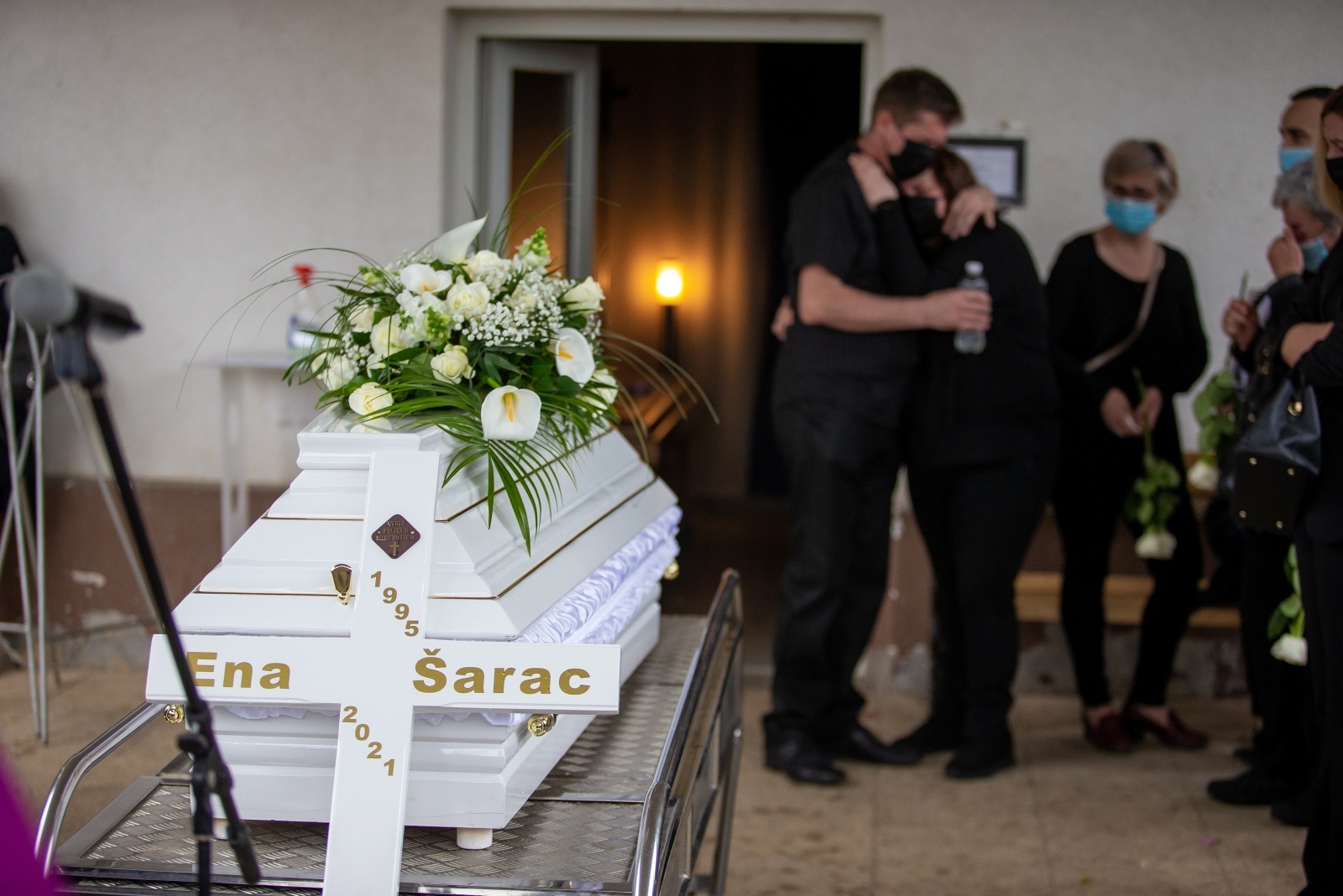 Posljednji ispračaj Ene Šarac