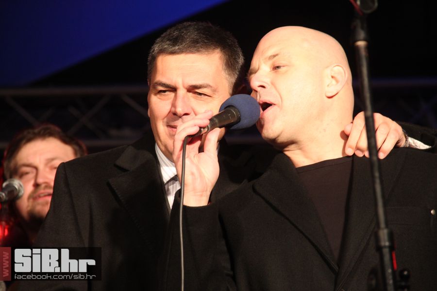 SvecanoOtvorenTrgSlobode_SiBhr_