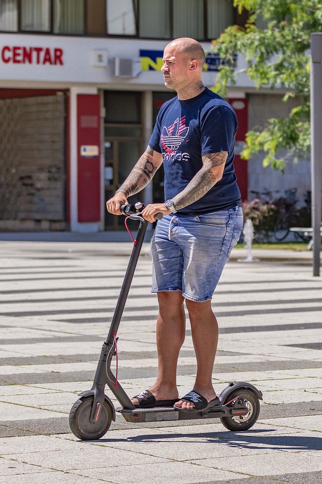 električni romobil električni romobil
