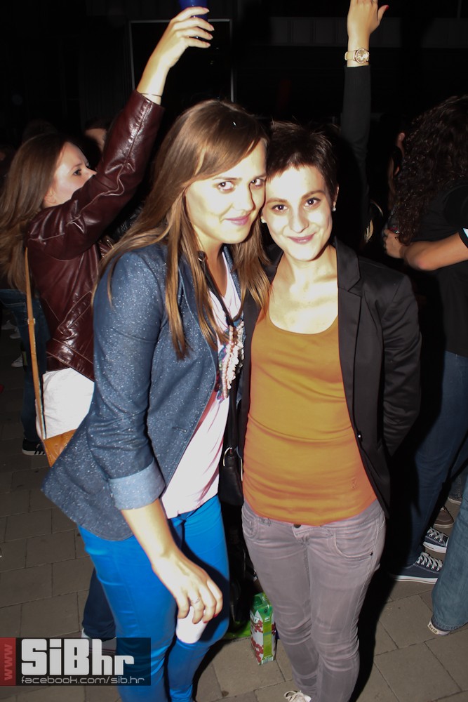 dc_party_2706_SiBhr_29 dc_party_2706_SiBhr_29