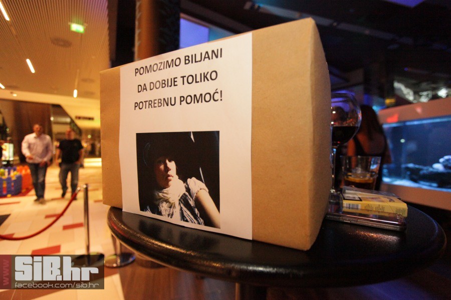 playboy_party_lotus_20102012_si