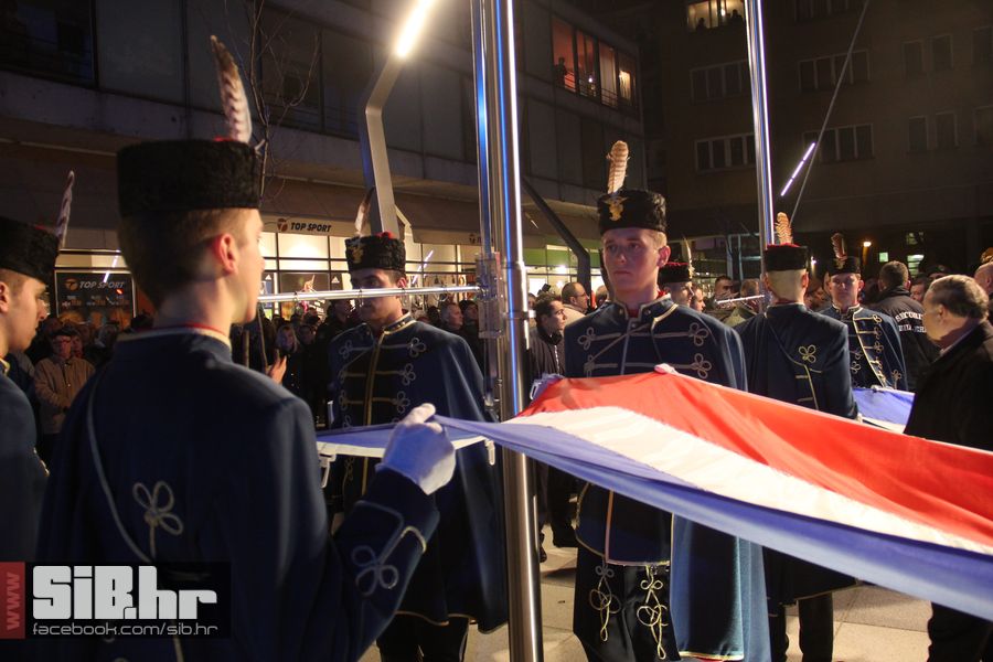 SvecanoOtvorenTrgSlobode_SiBhr_