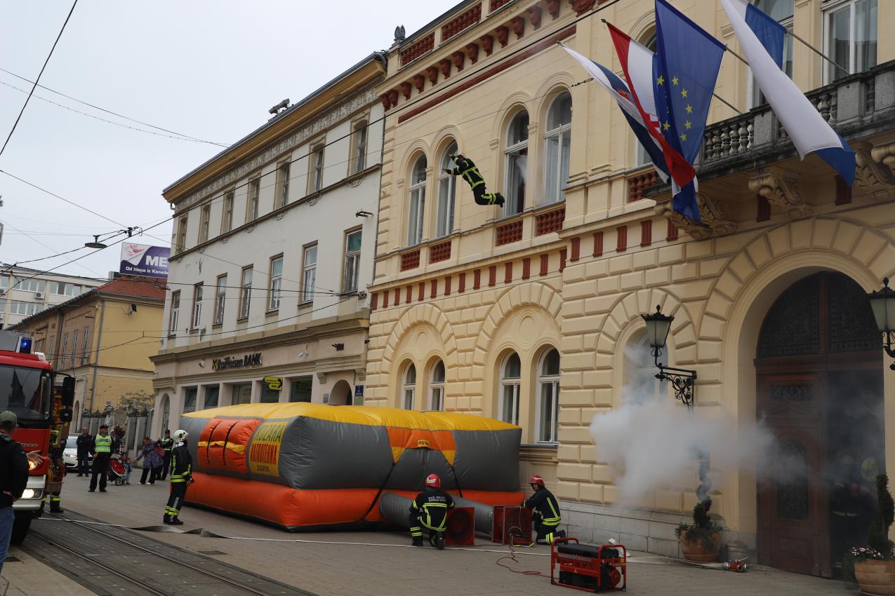 Pokazna vježba potvrdila spremnost operativnih snaga civilne zaštite OBŽ