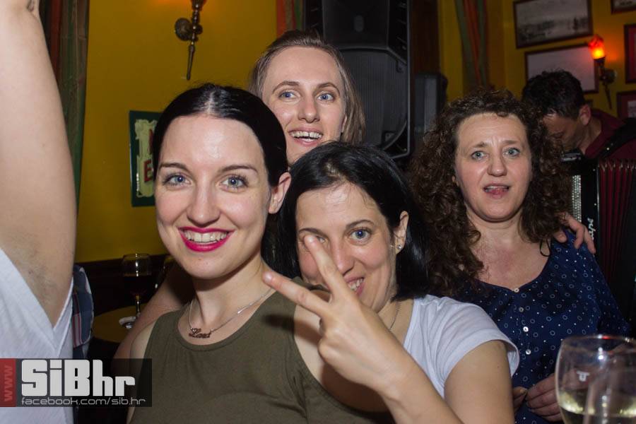 old_bridge_pub_subota_5